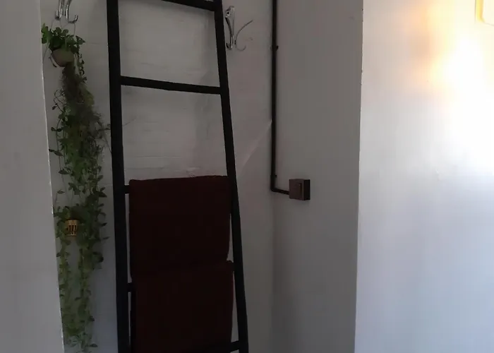Snooze & Skybar Hostel Siem Reap